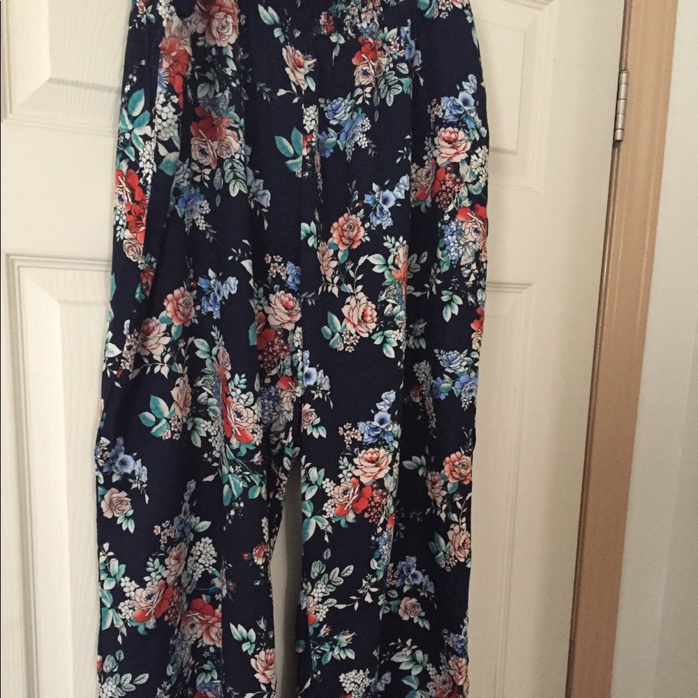 Flower print stylish pants